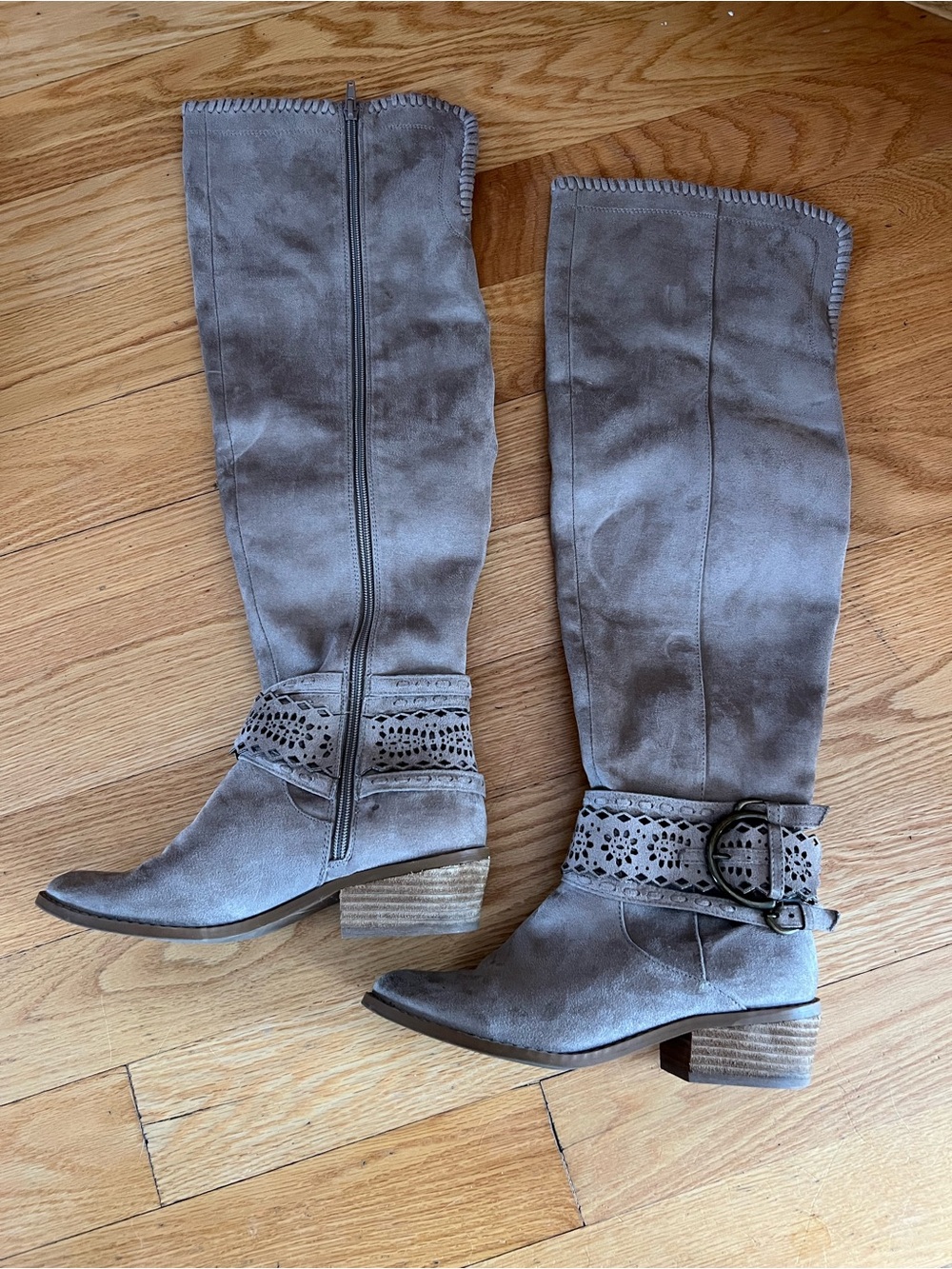 Not Rated Brand Women's Gray Suede Knee-High Boots with Decorative Buckle